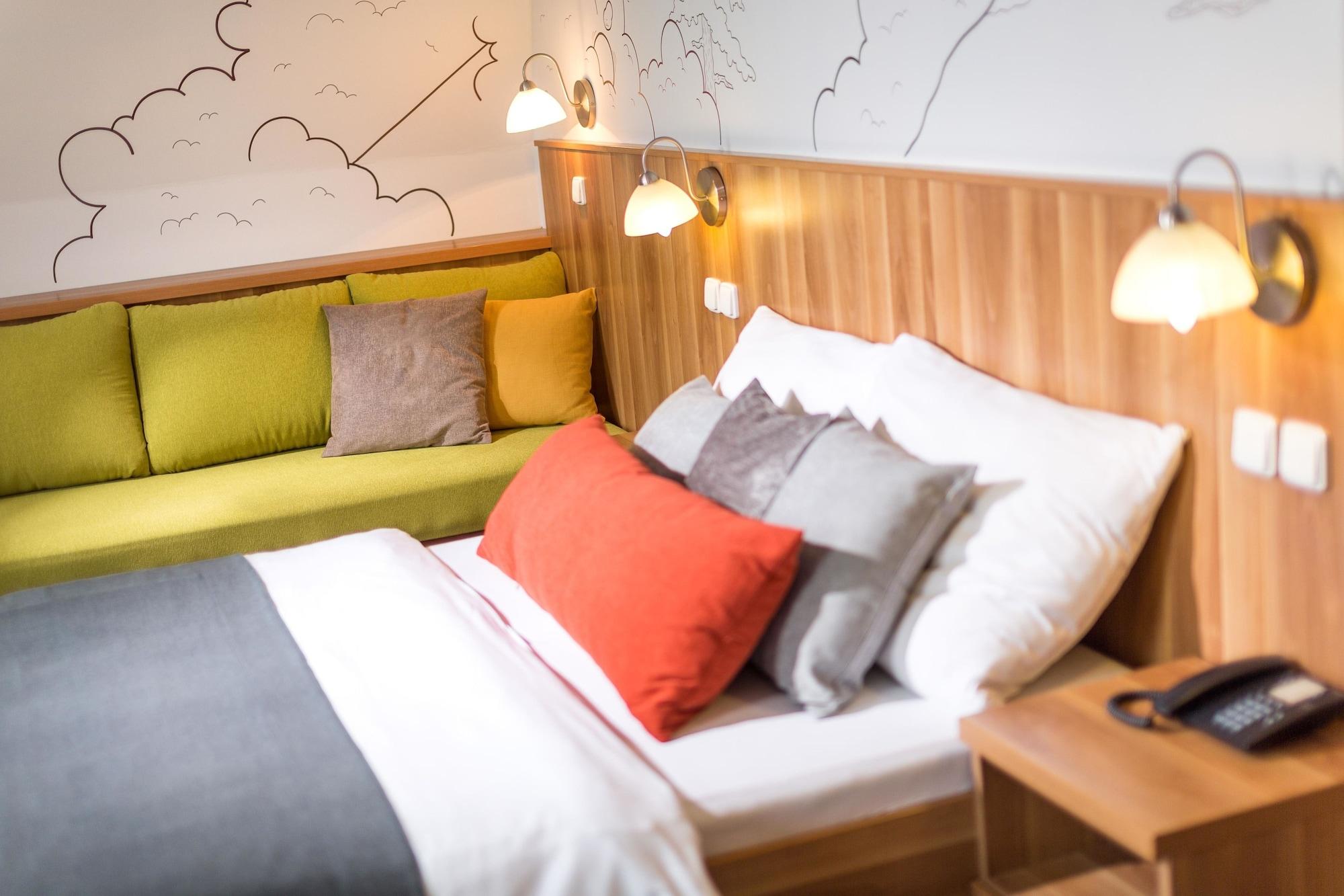 Wellness Hotel Grand ชปินด์เลอรูฟ มลิน ภายนอก รูปภาพ