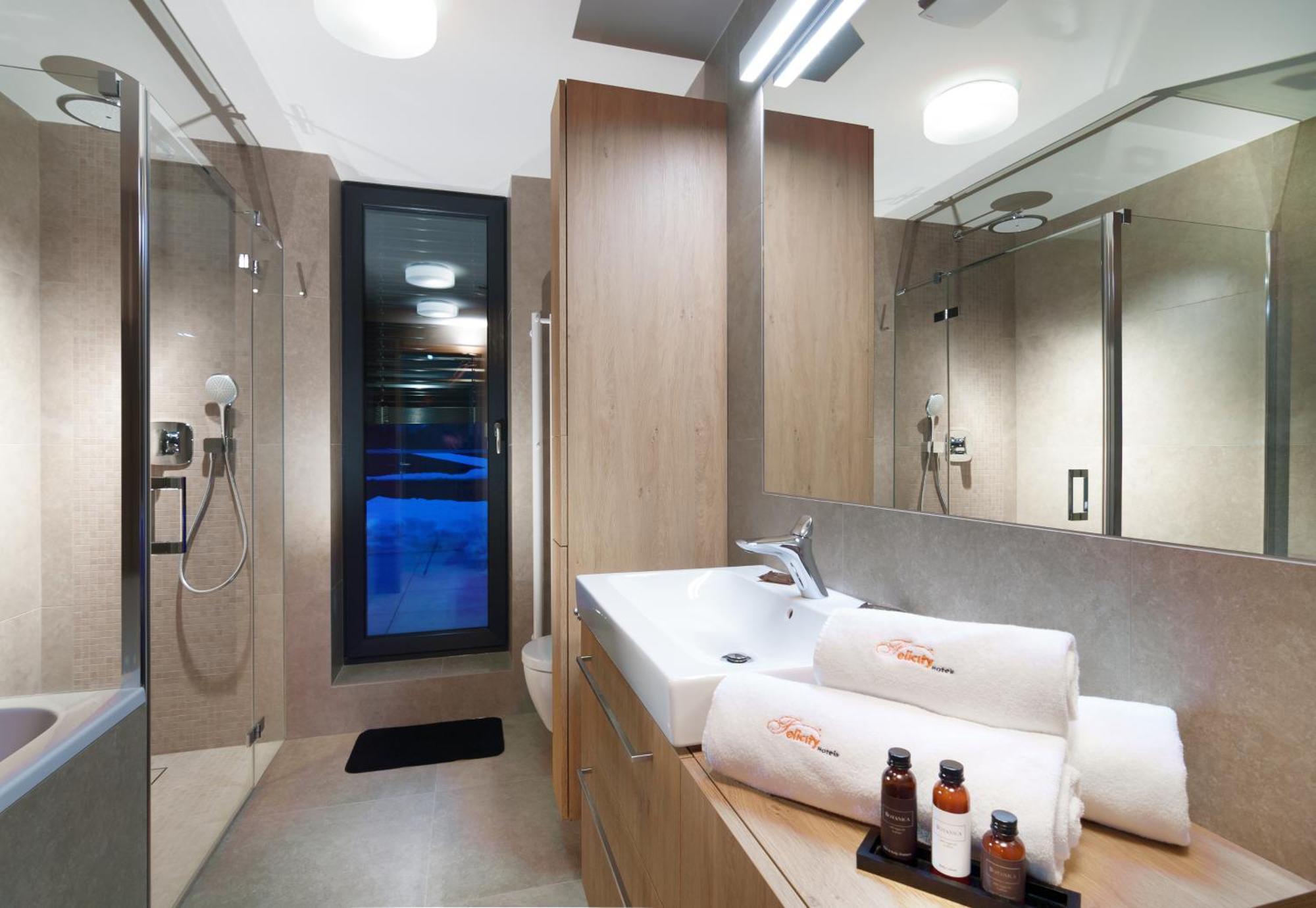 Wellness Hotel Grand ชปินด์เลอรูฟ มลิน ภายนอก รูปภาพ