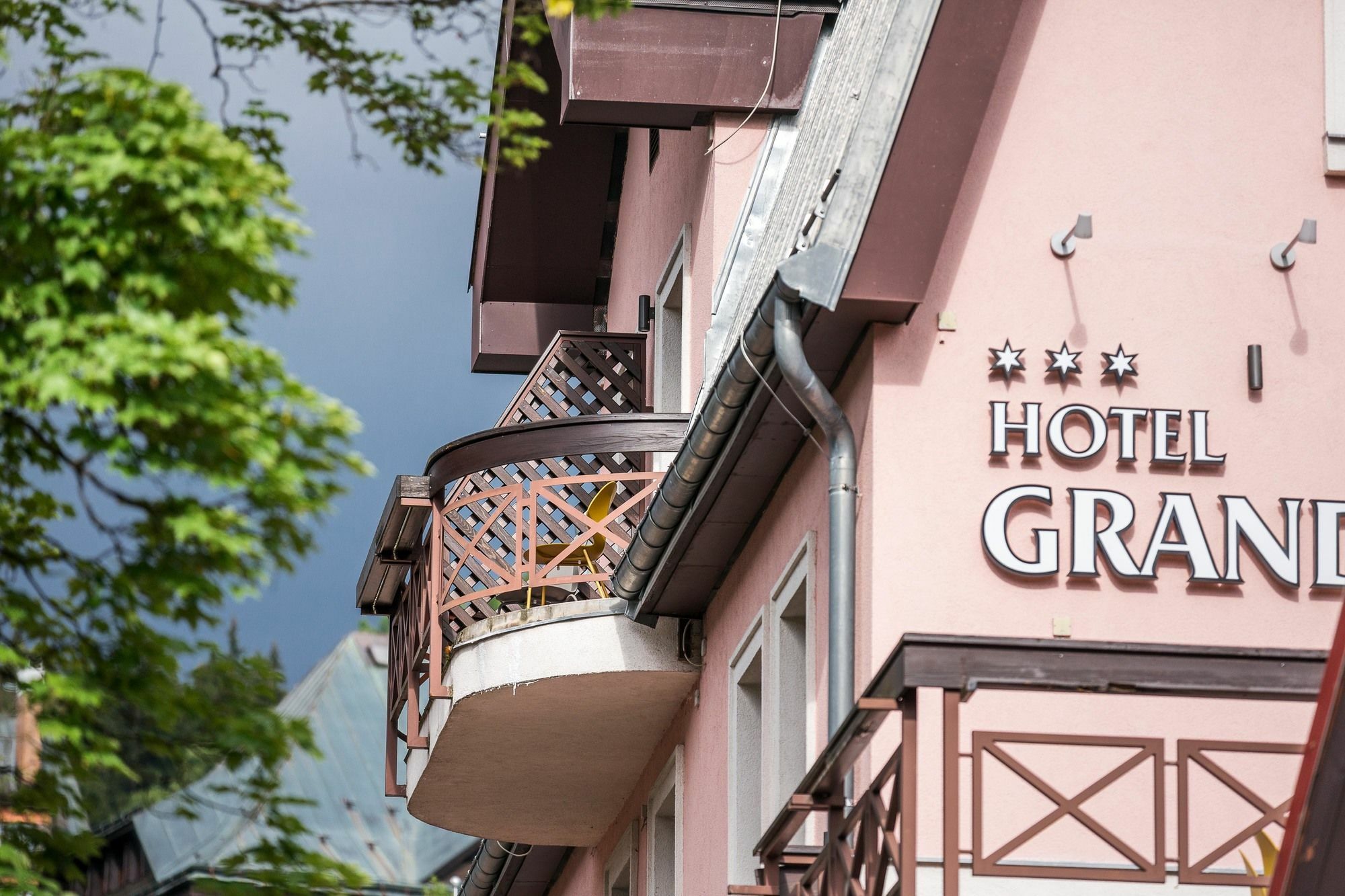 Wellness Hotel Grand ชปินด์เลอรูฟ มลิน ภายนอก รูปภาพ